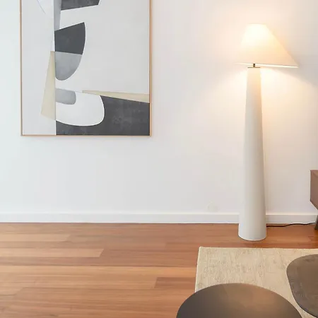 Liiiving In - The Prestige F Apartman *