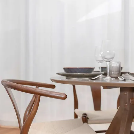 Liiiving In - The Prestige F Porto