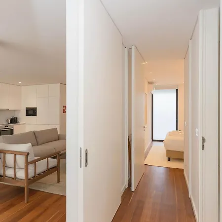 Liiiving In - The Prestige F Apartman Porto